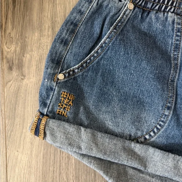 Womens Denim Elastic-Waist Shorts - Blue - Picture 3 of 5